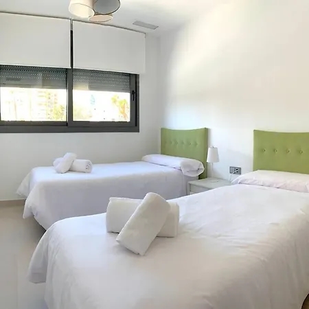 Appartement Luxe San Juan Beach, Heated Pool. *