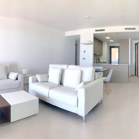 Luxe San Juan Beach, Heated Pool. Apartament